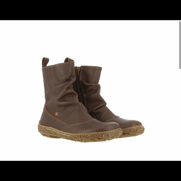 El naturalista N722 Nido boot